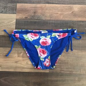 Abercrombie & Fitch Bathing Suit Bottoms Size M